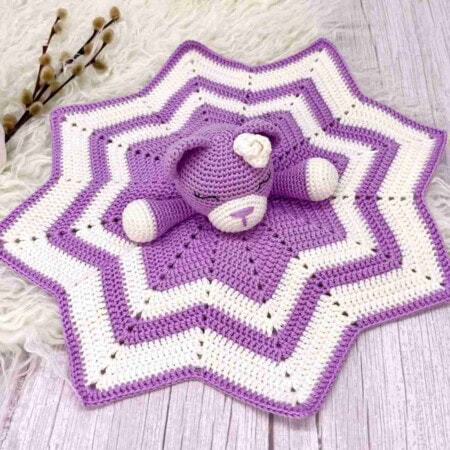 Free Crochet Bear Lovey Pattern: 8 Point Star Blanket